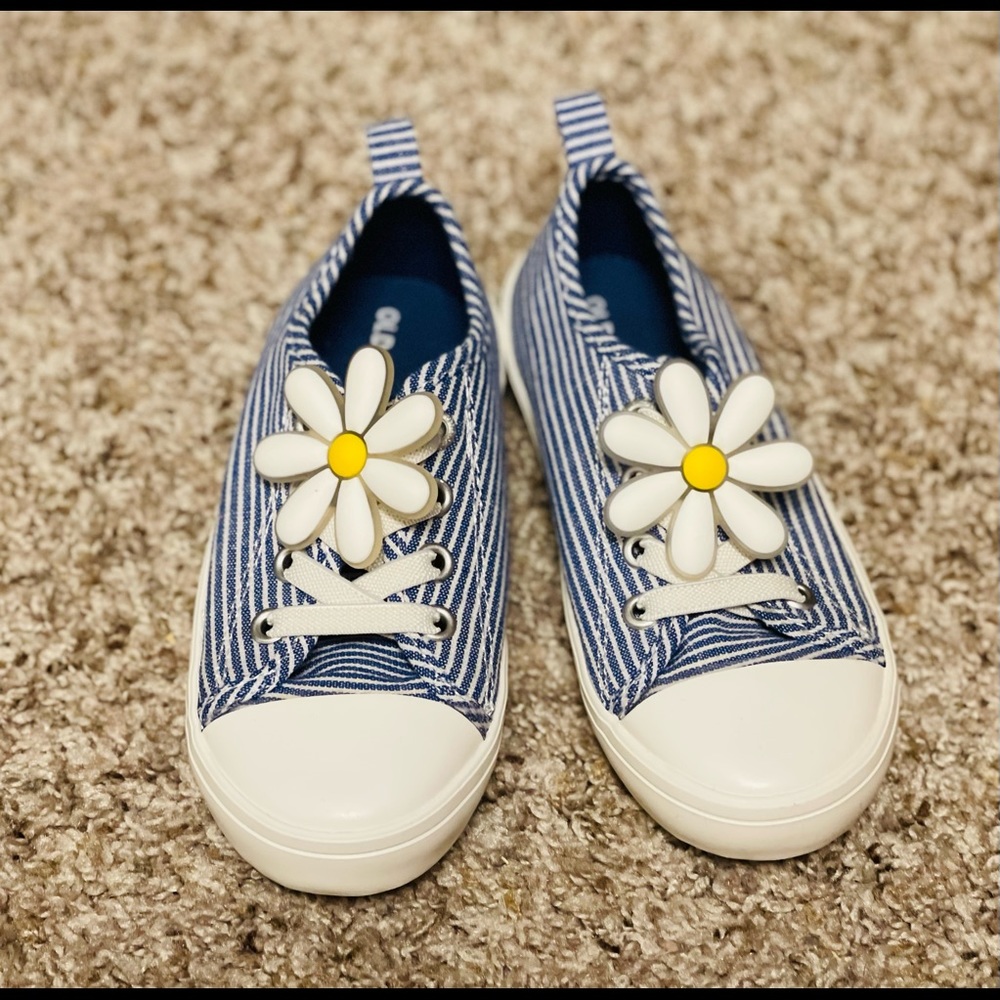 Size 8 used toddler shoes from Old Navy